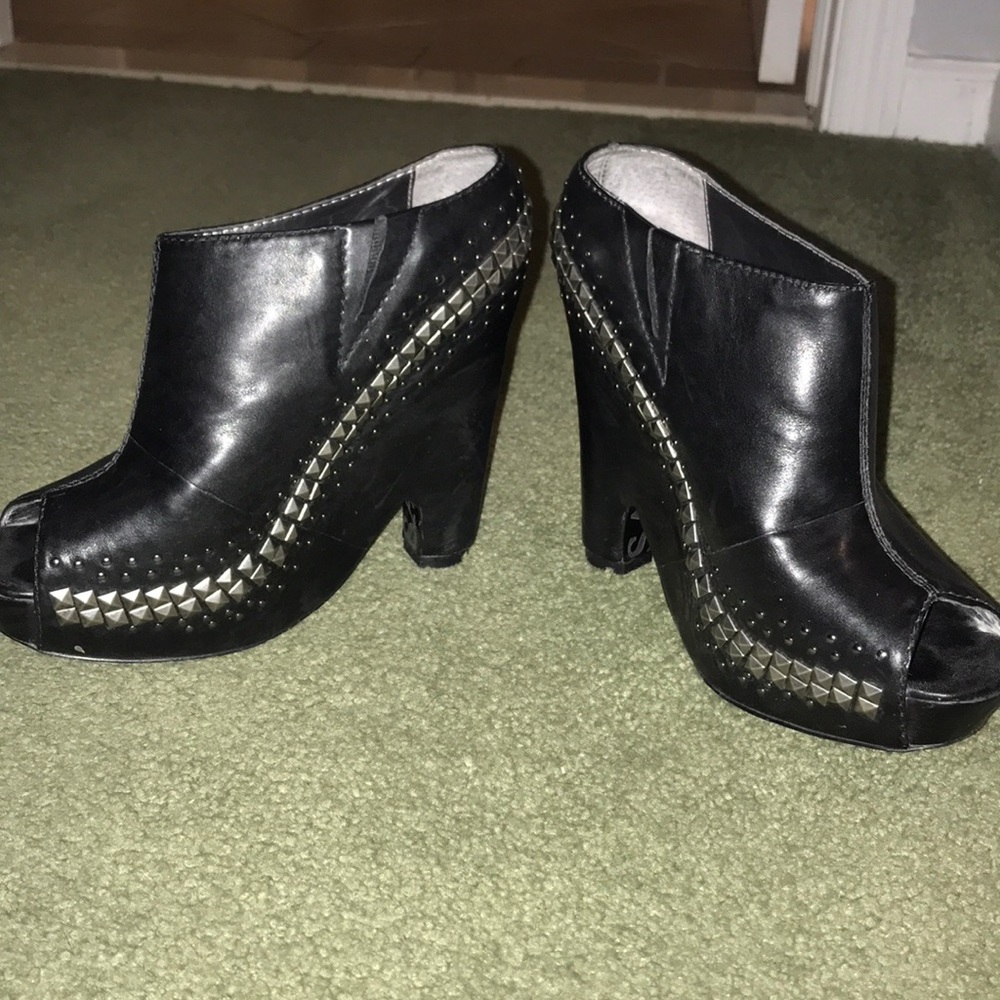 Black heels